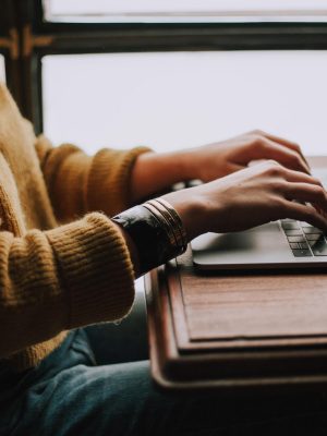 MLS-Mindful-Therapy-Woman-Using-Laptop